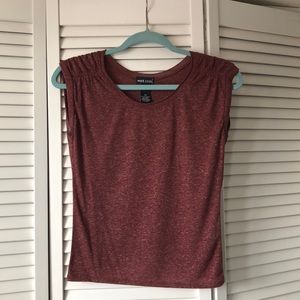 Heathered Burgundy Tulip Back Top